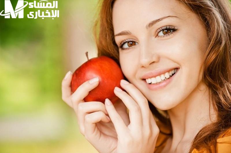 قناع التفاح رجع الموضة للبشرة .. غلق المسام وشد الوجه فعالية رهيبة