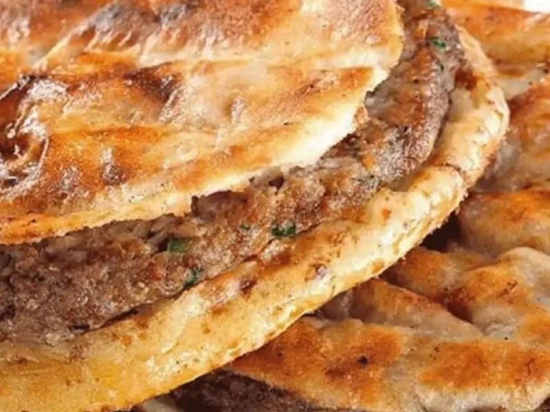 سر الحواوشي رقم تلاتة.. اعملي الحواوشي في البيت المقرمش والسر في رقم 3 اعمليه وفرحي جوزك وعيالك بيه