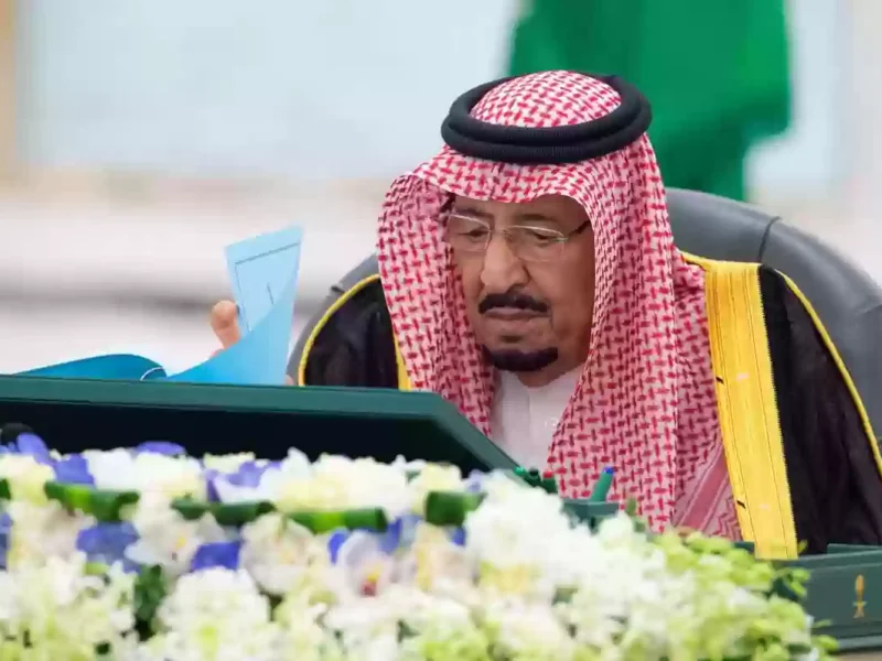 منحة ملكية تهز السعودية .. مكرمة ملكية جديدة من الملك في السعودية 1446 فلووس ودعم للأسر المحتاجة مساعدة سريعة