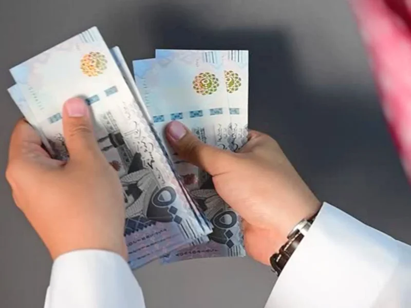 الصرف اتحرك للمستحقين فورًا .. معاشات المتقاعدين بالسعودية دفع حماسي