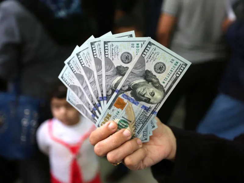 الدولار بينزل بحجز رسمي.. رابط منظومة حجز 4000 دولار ليبيا 2025 وشروط الاستلام