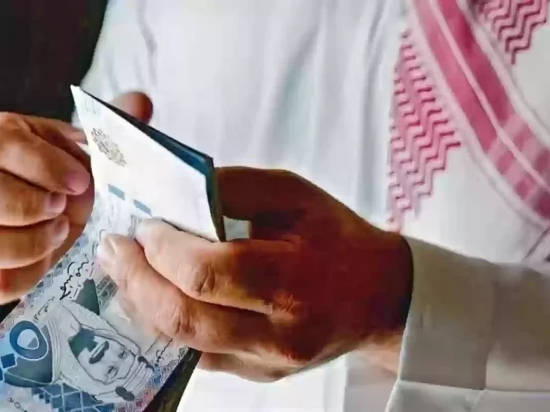 صرف المعاشات بدأ قبل معاده وفرحة العيد زادت.. المتقاعدين بالسعودية يستلموا رواتب مايو 2025 قبل العيد ومفيش زيادة الـ2000 ريال