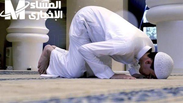 حكم من يقطع في الصلاة