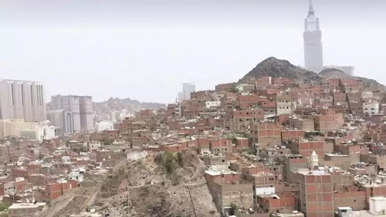 أمانة مكة المكرمة تبدأ حملة هدم وإزالة ضخمة في العاصمة المقدسة… إشعارات الإخلاء تسلم لسكان 3 أحياء