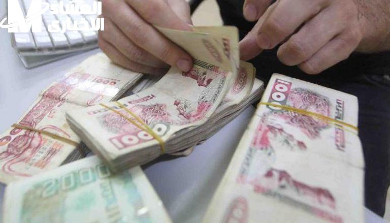 صدمة لأصحاب السيارات في الجزائر.. الحكومة تبدأ فعليا في تنفيذ غرامة 10 آلاف دينار بسبب مخالفات بسيطة والجميع مطالب بالتسديد فورًا قبل تضاعف المبلغ