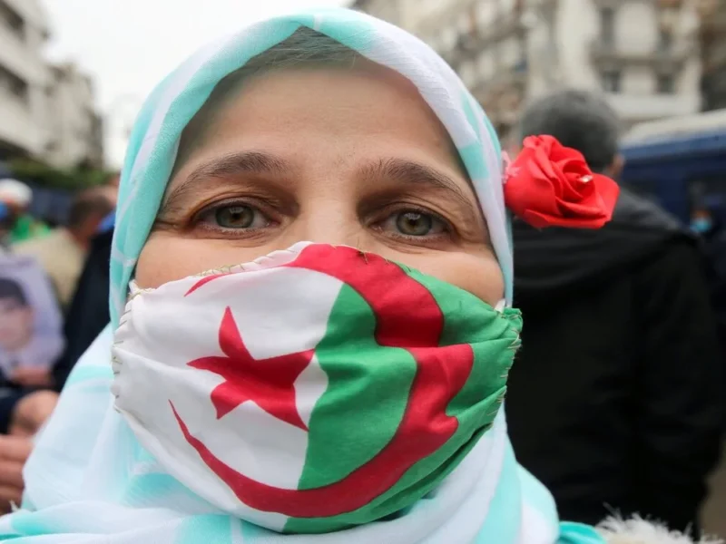 المنحة بتطير اللي يتأخر.. سجلي في منحة المرأة الماكثة بخطوات بسيطة والفرصة بتنتهي بسرعة