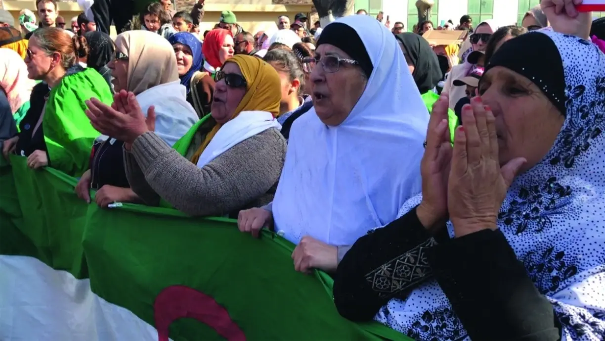منحة المرأة الماكثة بالبيت