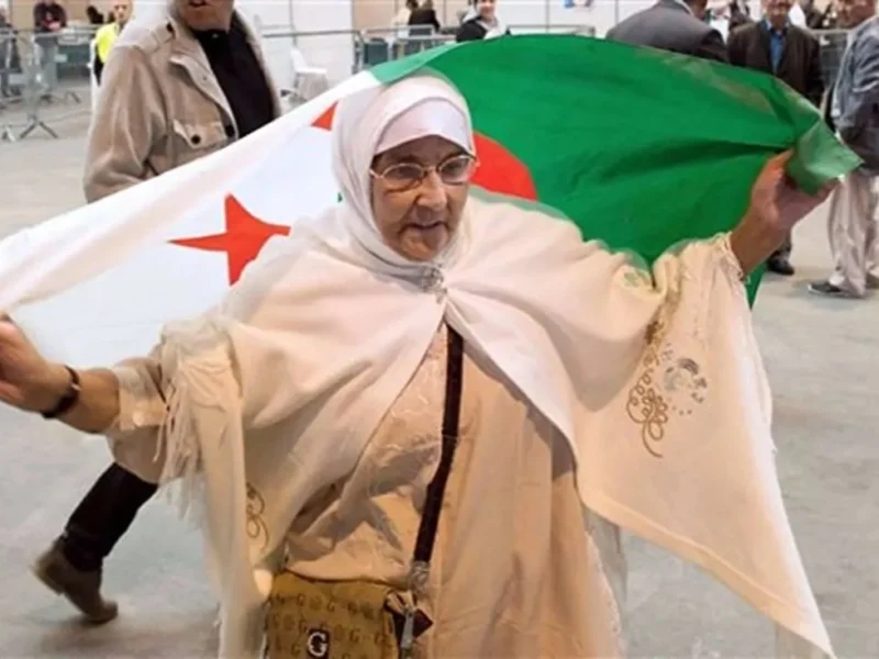 الدعم في جيبك خلاص.. منحة المرأة الماكثة بالبيت كاش محترم