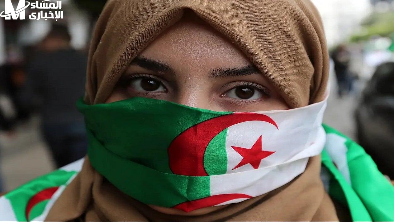 المرأة الماكثة في الجزائر