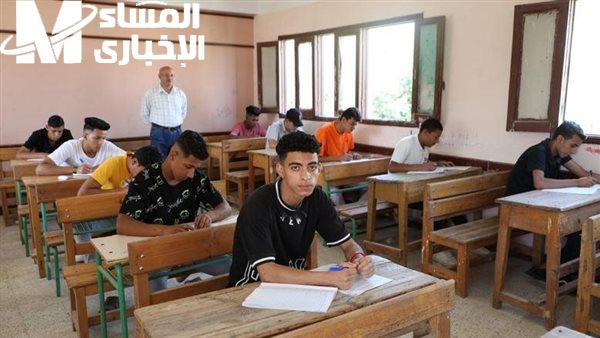 الدبلومات خلاص فتحت بابها.. موعد امتحانات الدبلومات الفنية 2025 الطلبة جاهزين