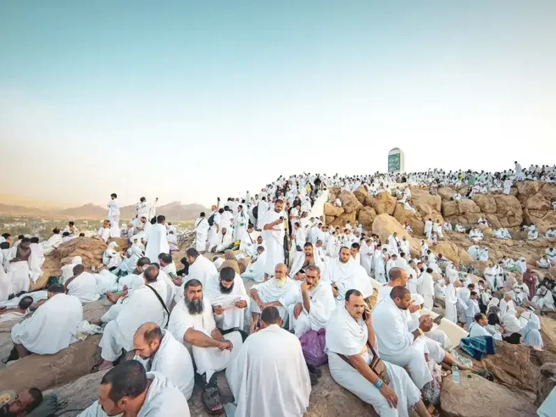 العداد شغال بصوت عالي.. باقي كام يوم على وقفة عرفات وعيد الأضحى 2025 ترقب جامد