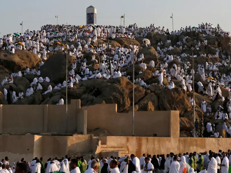 العيد بيدق طبوله خلاص .. موعد وقفة عرفات وأول أيام عيد الأضحى 1446 تفاصيل رسمية