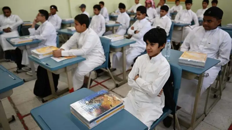 الطلبة بدأوا السروح رسمي .. التعليم عاجل بدء اختبارات منتصف الفصل الدراسي الثالث 2025 امتحانات فورية