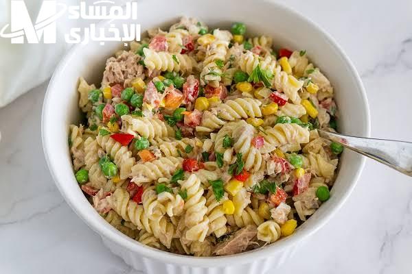 سلطة الباستا بالتونة