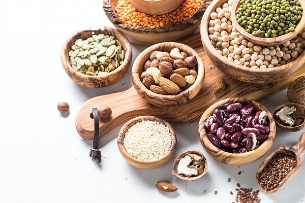 وتمارس الرياضة كمان.. طعام يخفض مستوى الكوليسترول