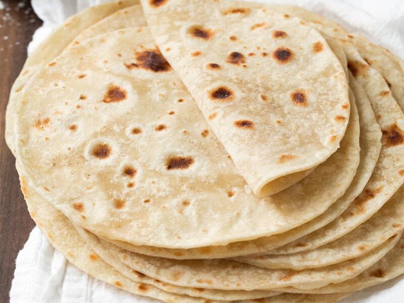 اصنع خبز الأصيل.. طريقة عمل خبز التورتيلا المكسيكي طراوة مكسيكية