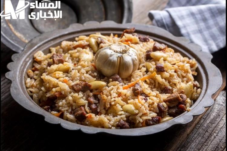 التوابل خلت الأرز يولّع.. أرز الحشوة الحار باللحمة والمكسرات طعم جامد
