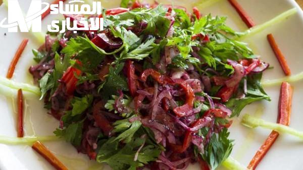 السماق أساسي فيها..عمل سلطة الشاورما بالبقدونس
