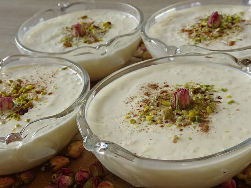 قدم الحلا بحسن.. حلى رز بالحليب والمكسرات دفء فخم سحر المذاق