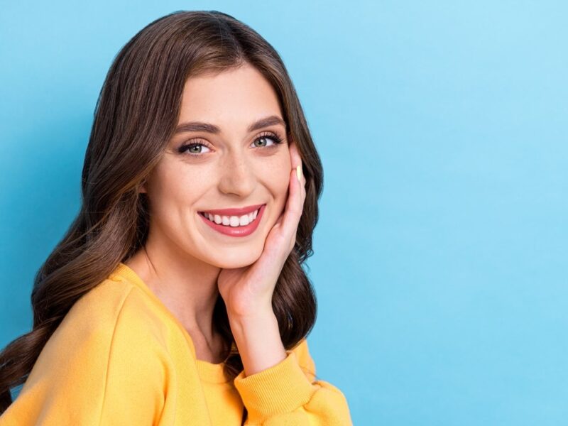 امسح وشاهد الفرق.. تبيض الفوري والتخلص من البقع الداكنة بشرة نقية إشراقة دائمة