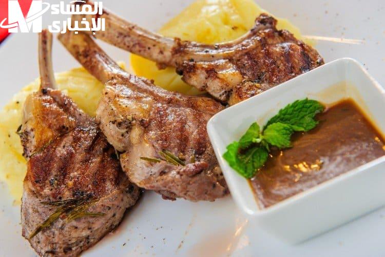 الريش طلعت على النار .. طريقة عمل ريش خروف مشوية باللبن والثوم نكهة قوية