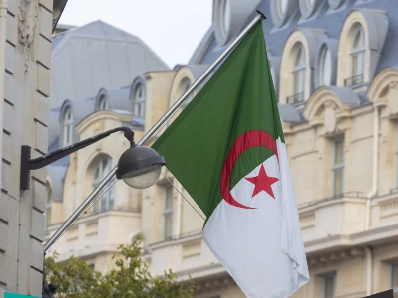 اعرف التغيير الرسمي بنفسك سن المعاش اتغير تفاصيل تطبيق سن التقاعد الجديد للمتقاعدين في الجزائر بشكل رسمي قرار حكومي