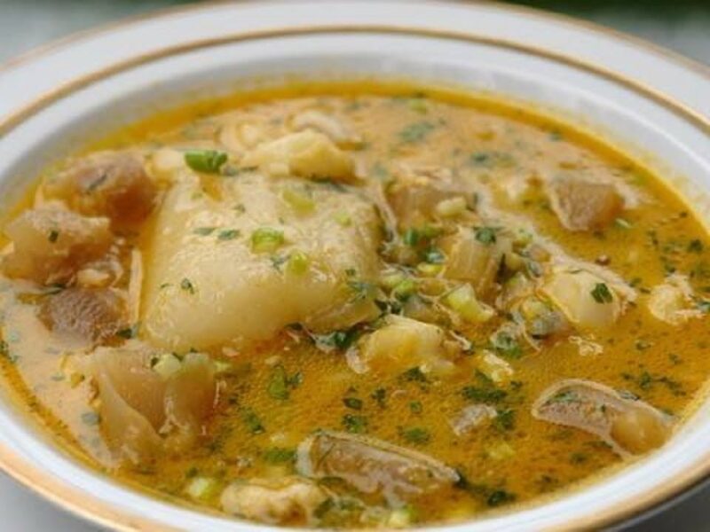 اجعل الطعم ملكك دومًا.. طريقة عمل شوربة الكوارع دفء شتوي