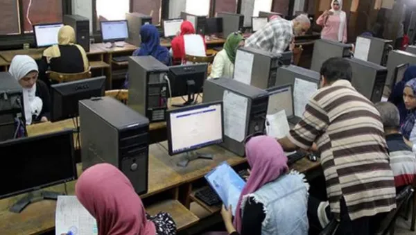 طلاب جامعة المنيا