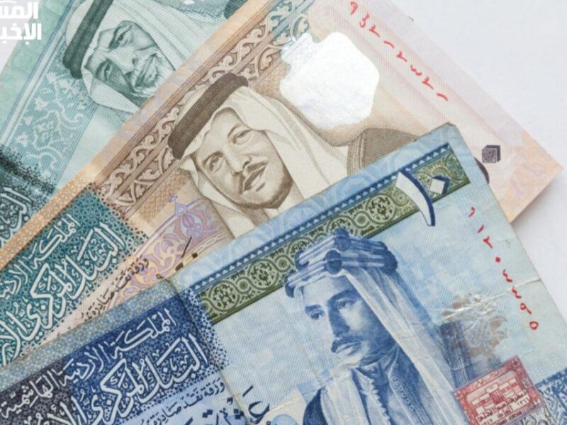 100 دينار تدخل الفرحة. مكرمة ملكية للمتقاعدين بالأردن فرحة شعبية
