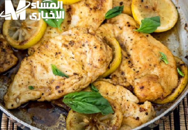 الليمون غرق الزبدة… عمل أفخاذ الدجاج بالزبدة والليمون توازن طعم مثالي