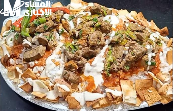 فتة الكبدة اللي هتغير مفاهيمك عن أكلات اللمة.. وصفة جديدة بطعم يخطف القلوب